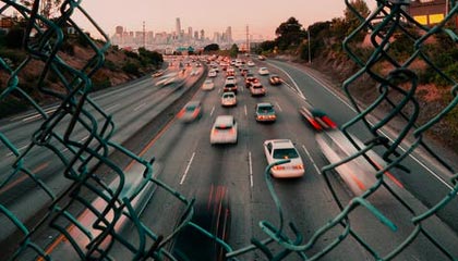 皇冠体育登录入口-欧冠首轮盘点：顶住病毒侵蚀 梦回从前亦有惊喜
